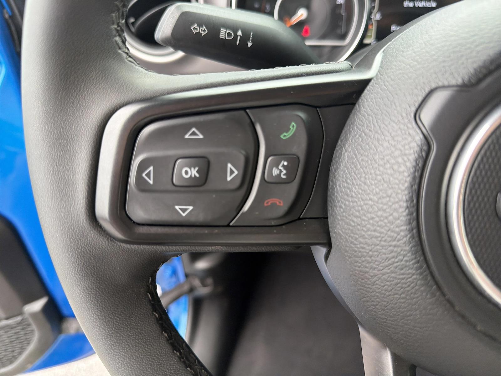 Used 2023 Jeep Gladiator - photo 25