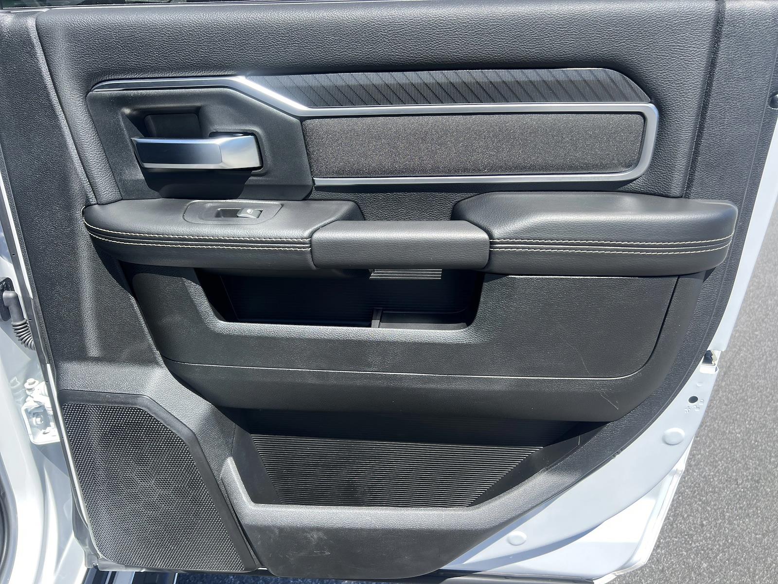 Used 2025 Ram 2500 - photo 23