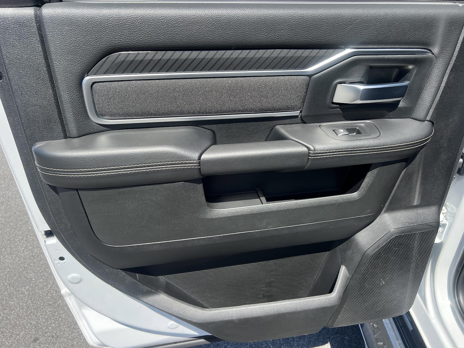Used 2025 Ram 2500 - photo 29