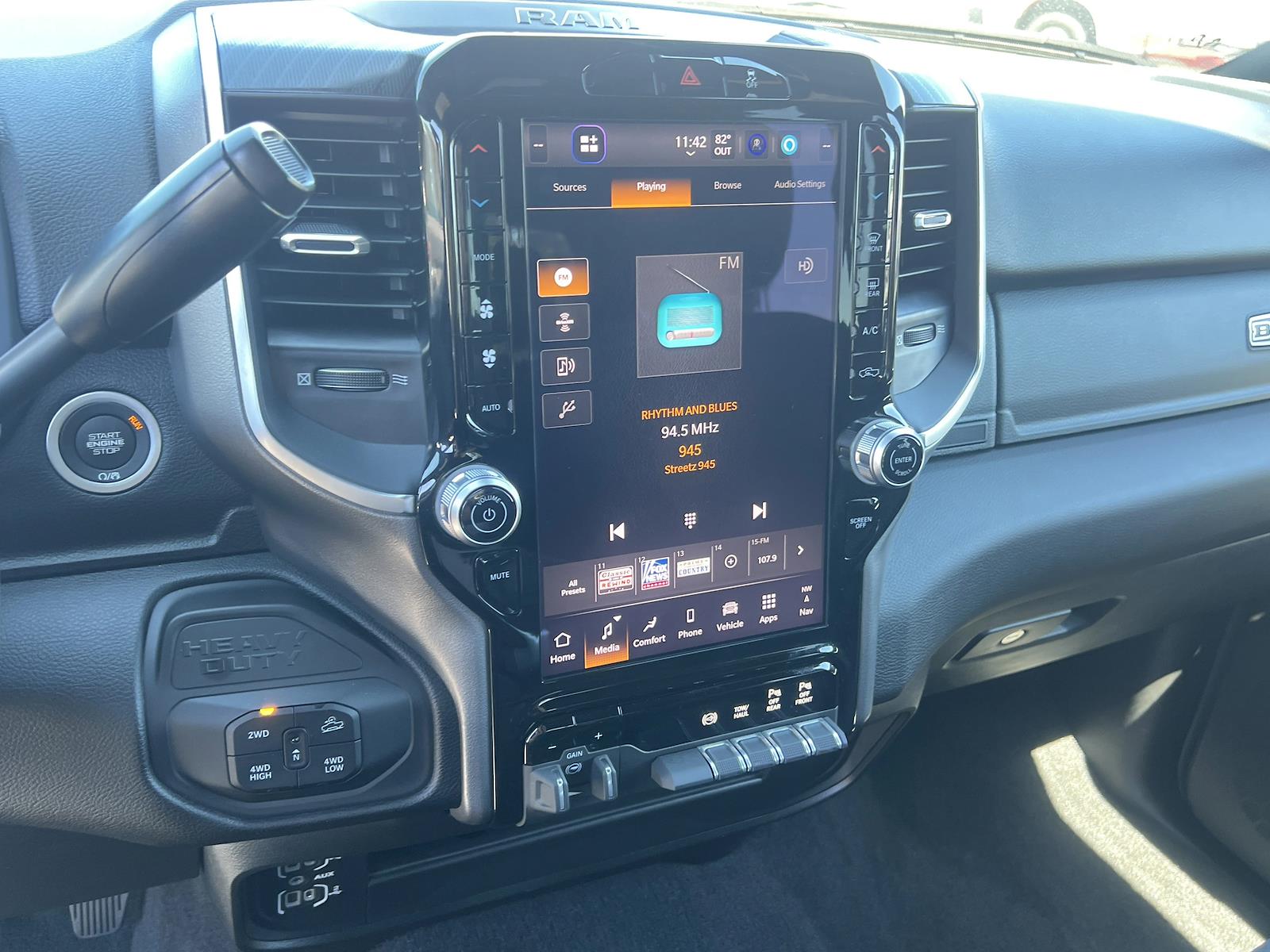 Used 2025 Ram 2500 - photo 36