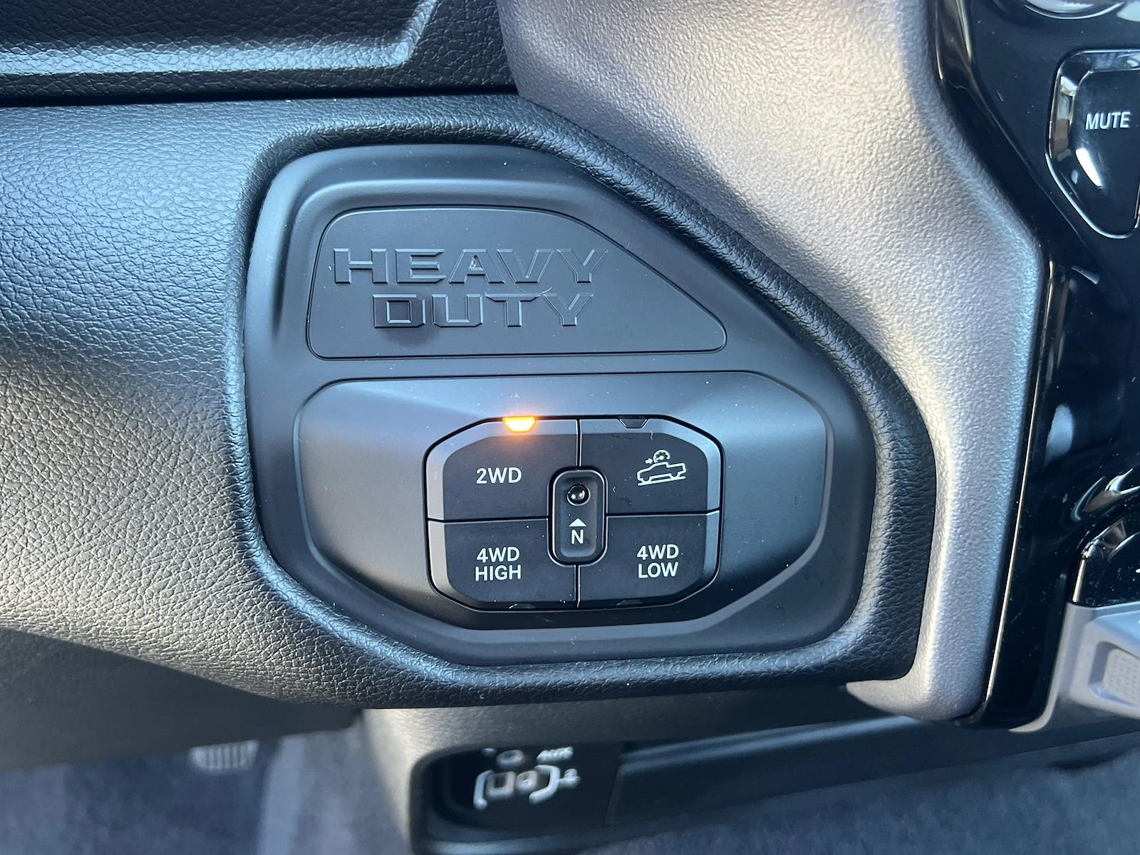 Used 2025 Ram 2500 - photo 37