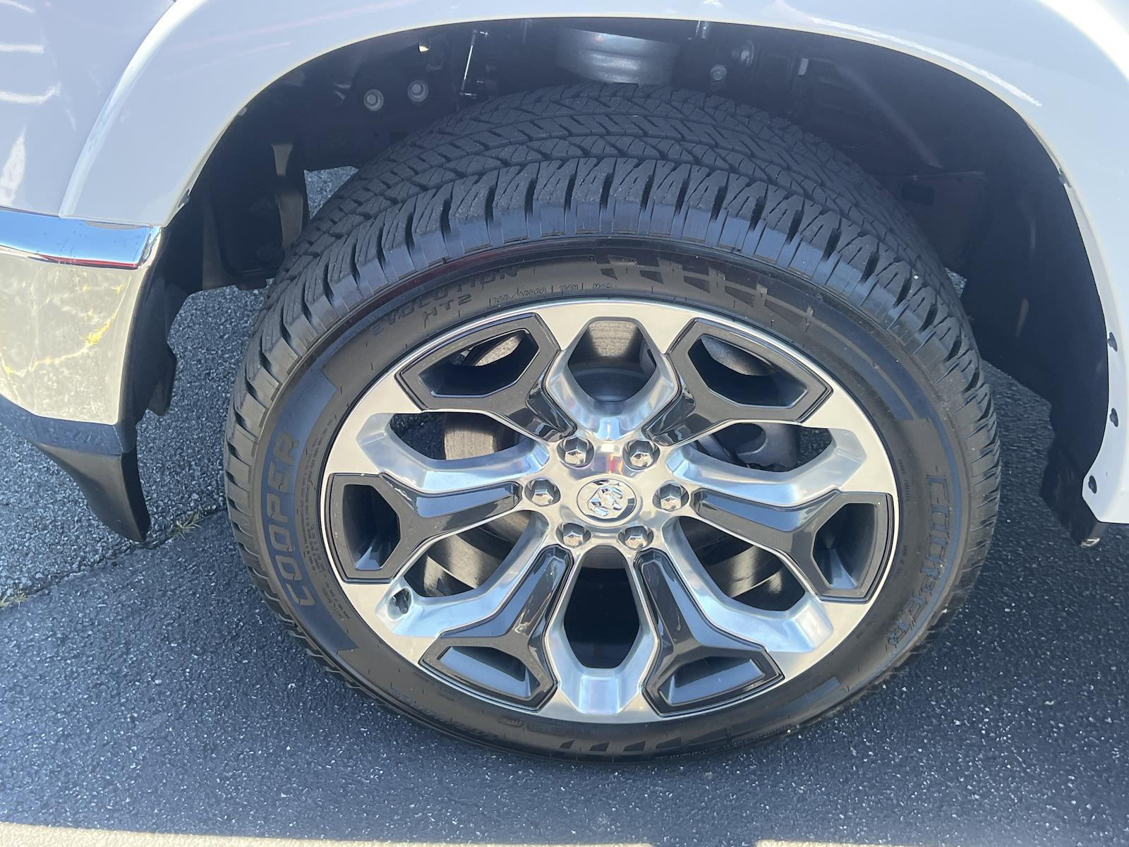 Used 2023 Ram 1500 - photo 15
