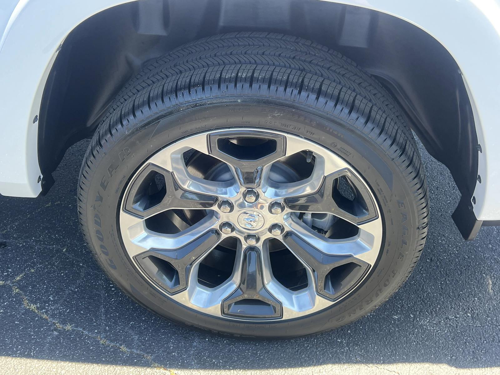 Used 2023 Ram 1500 - photo 25