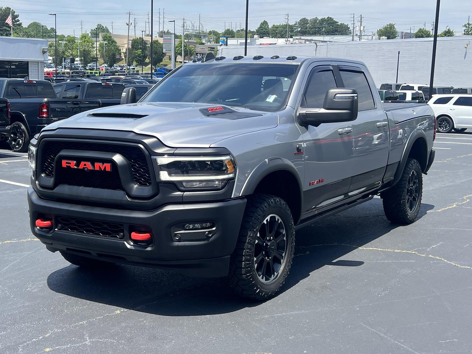 Used 2023 Ram 2500 - photo 2