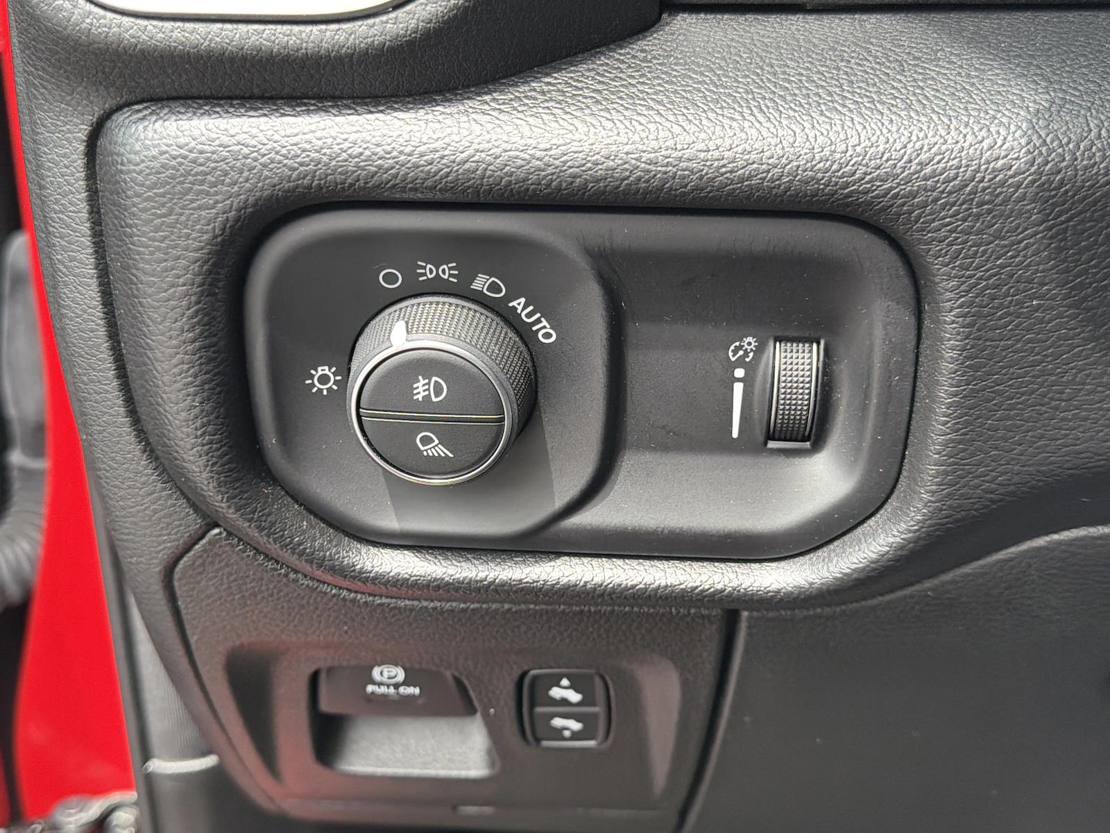Used 2022 Ram 1500 - photo 28