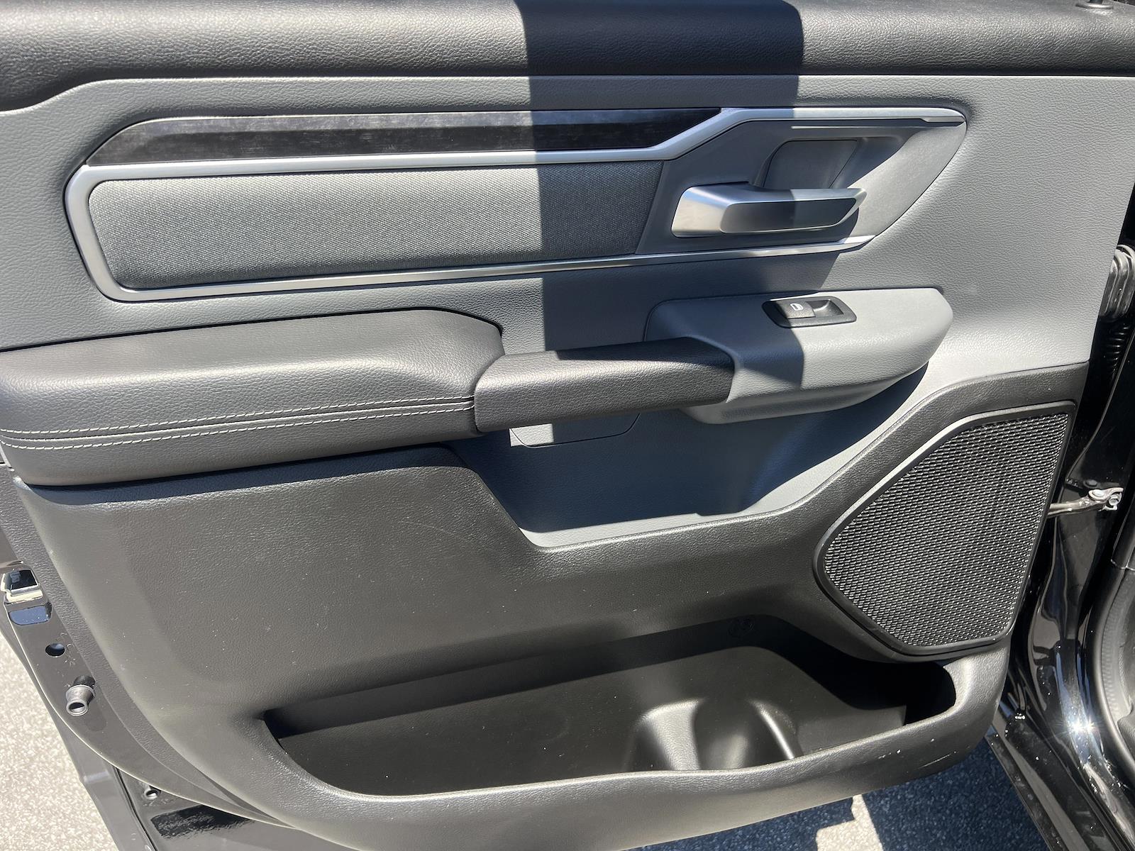 Used 2022 Ram 1500 - photo 18