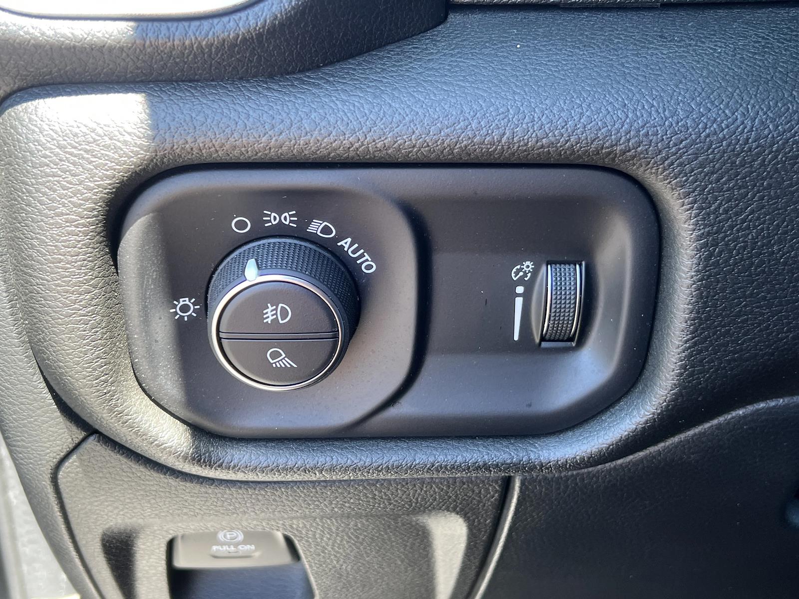 Used 2022 Ram 1500 - photo 24