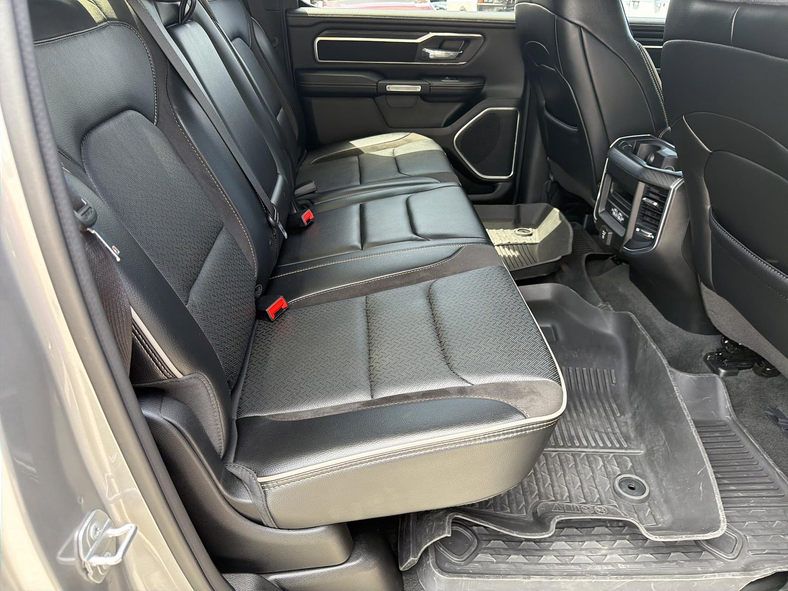 Used 2023 Ram 1500 - photo 13