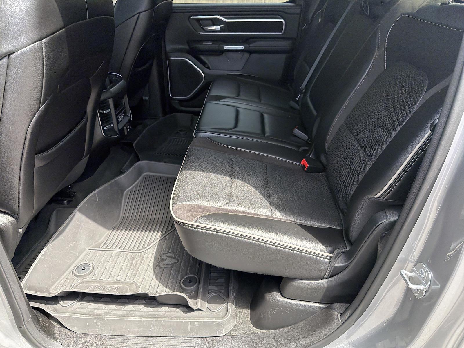 Used 2023 Ram 1500 - photo 18