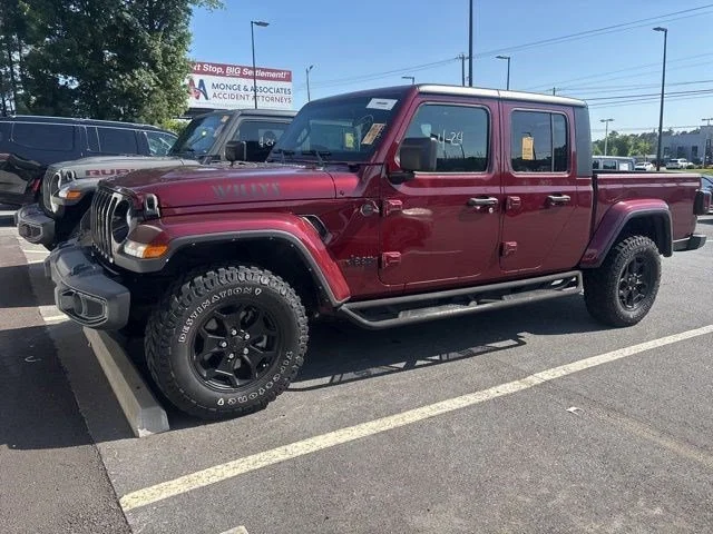 Used 2022 Jeep Gladiator - photo 1