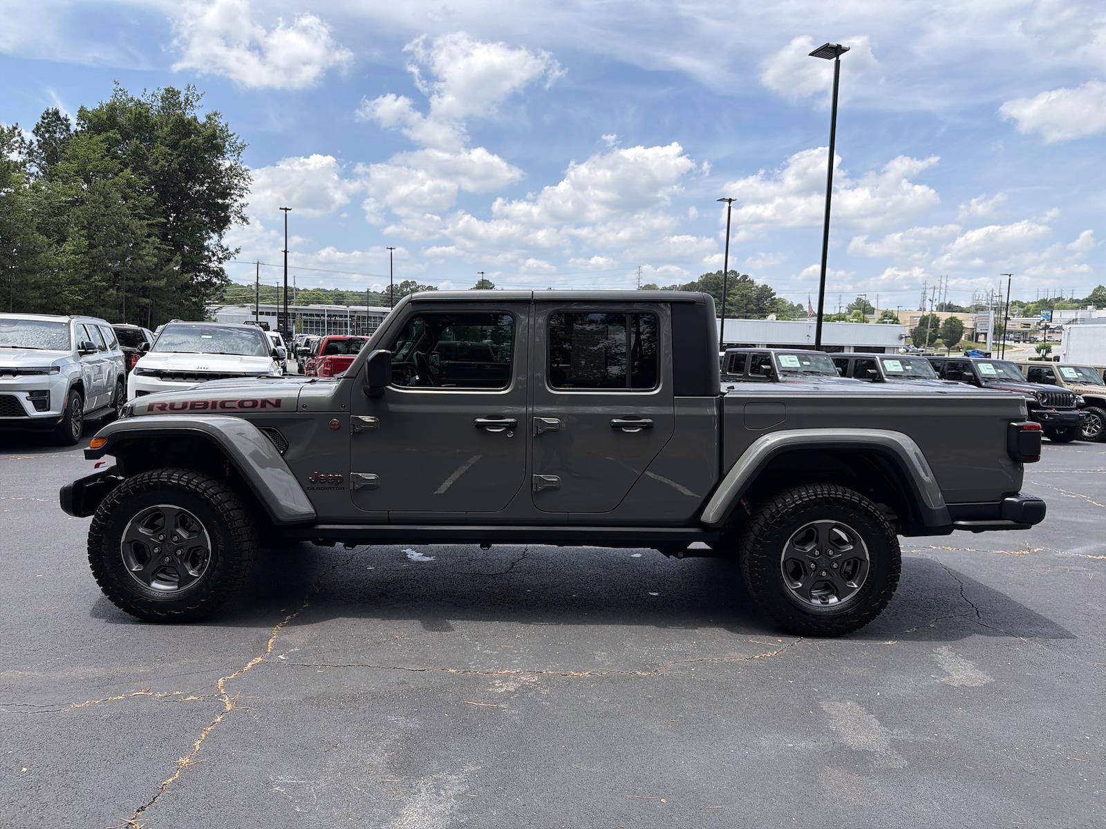 Used 2020 Jeep Gladiator - photo 5