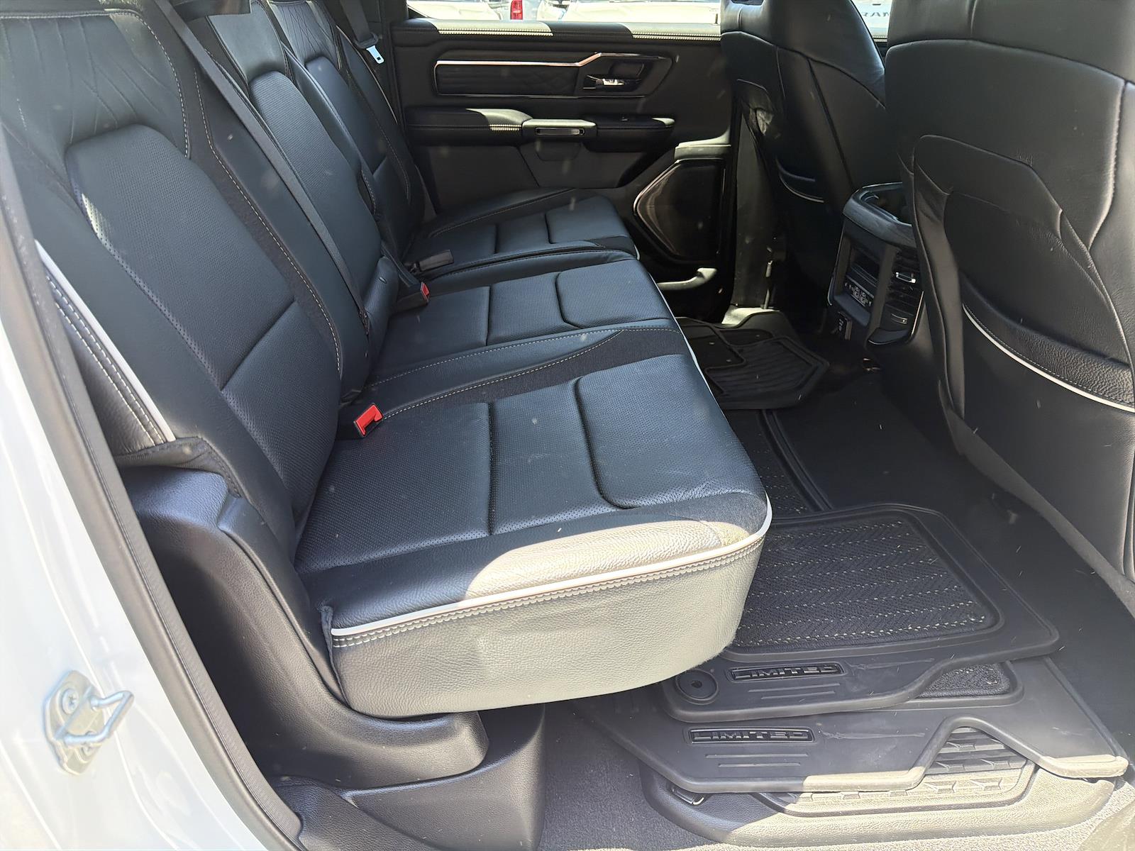 Used 2025 Ram 1500 - photo 19