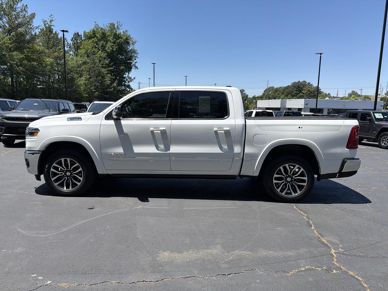Used 2025 Ram 1500 - photo 5