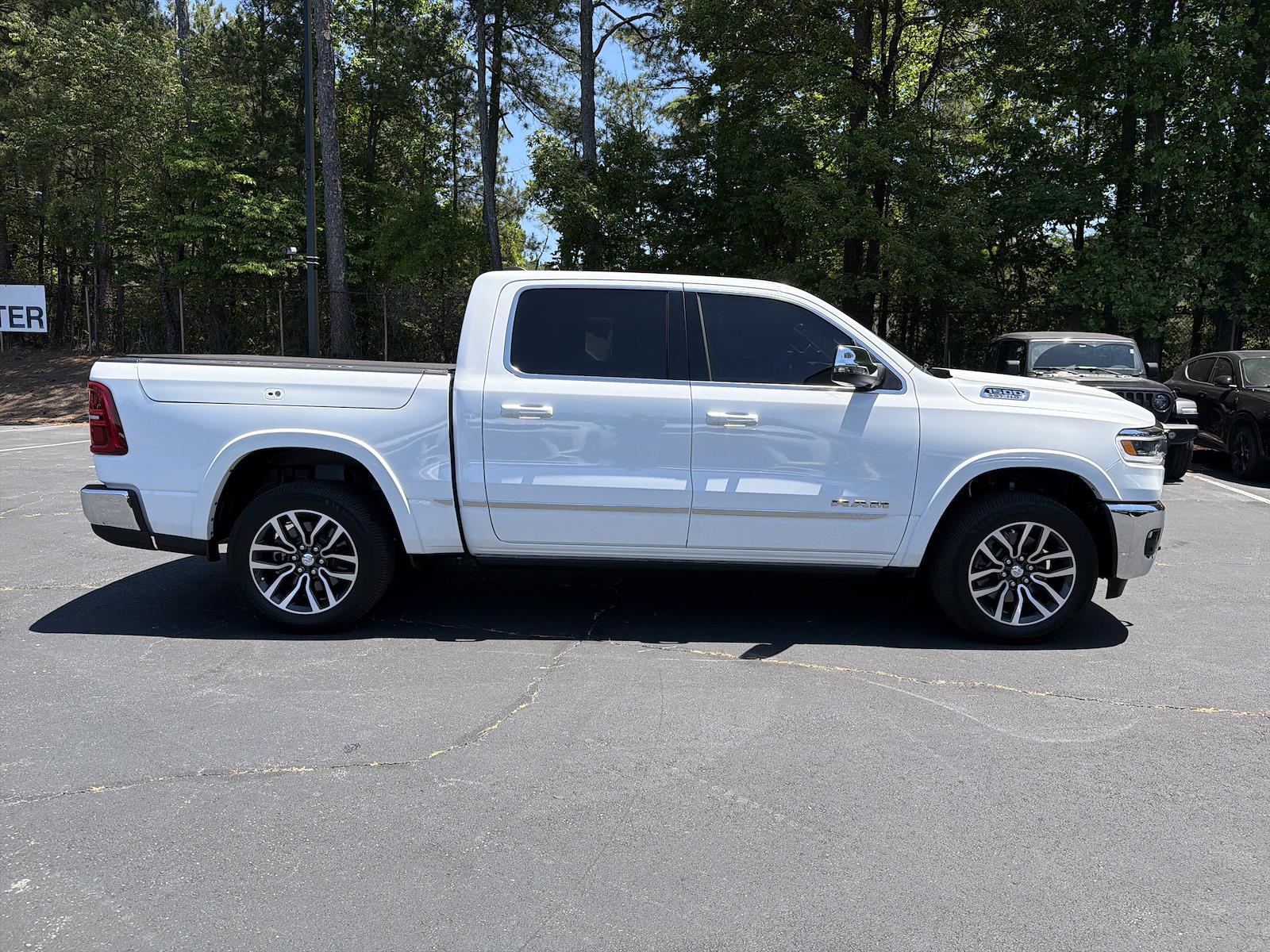 Used 2025 Ram 1500 - photo 10
