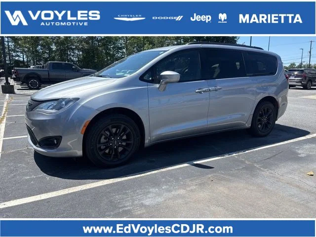 Used 2020 Chrysler Pacifica - photo 1
