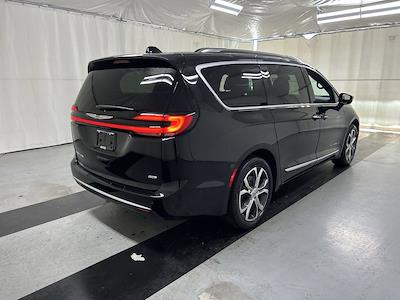 2024 Chrysler Pacifica AWD Minivan for sale #G248F4330 - photo 2
