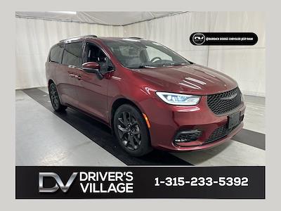 2023 Chrysler Pacifica AWD Minivan for sale #G236F5197 - photo 1