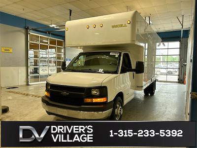 2017 Chevrolet Express 4500 DRW RWD Box Van for sale #B17682487 - photo 1