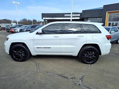 Used 2021 Jeep Grand Cherokee - photo 1