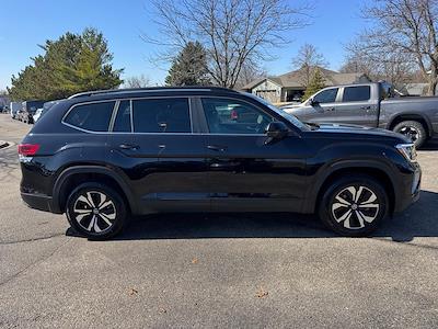 Used 2024 Volkswagen Atlas - photo 1