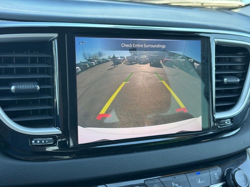 Used 2024 Chrysler Pacifica - photo 23