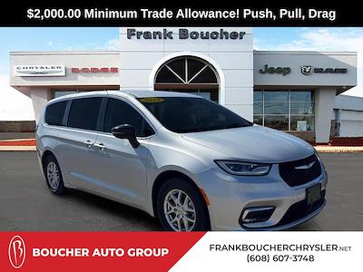 Used 2024 Chrysler Pacifica - photo 1