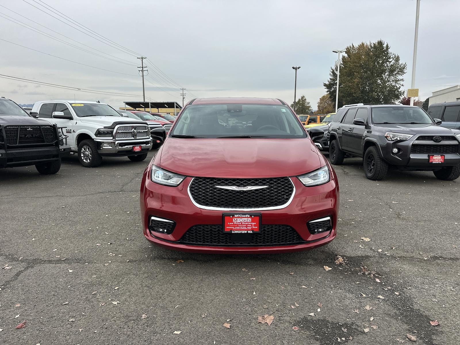 Used 2024 Chrysler Pacifica - photo 9