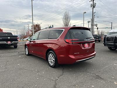 2024 Chrysler Pacifica FWD Minivan for sale #B4684 - photo 2