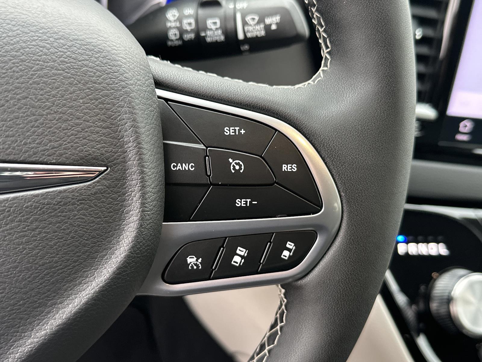 Used 2024 Chrysler Pacifica - photo 19