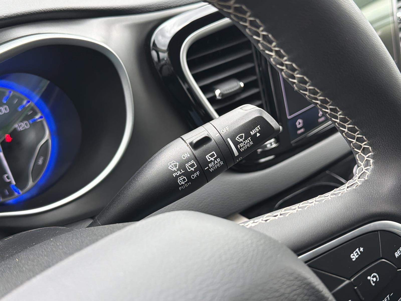 Used 2023 Chrysler Pacifica - photo 21