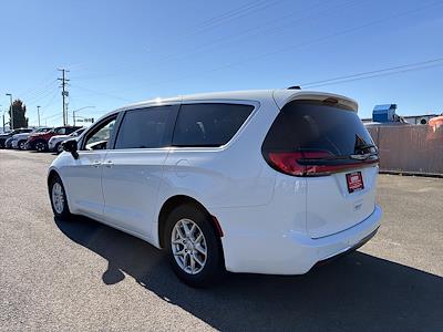 2025 Chrysler Pacifica FWD Minivan for sale #B4757 - photo 2