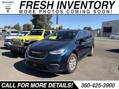 2025 Chrysler Pacifica FWD Minivan for sale #B4758 - photo 2