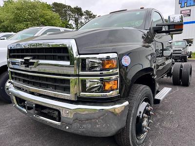 New 2024 Chevrolet Silverado 5500 Work Truck Regular Cab Cab Chassis for sale #TRK24432 - photo 1