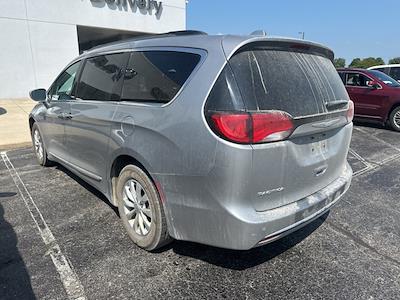 2017 Chrysler Pacifica FWD Minivan for sale #CV4831Z - photo 2