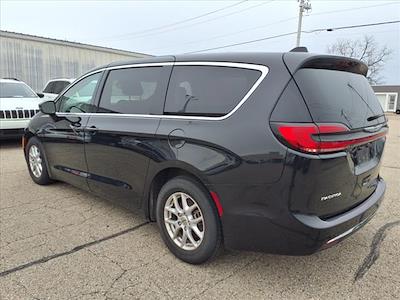 2023 Chrysler Pacifica FWD Minivan for sale #P9067 - photo 2