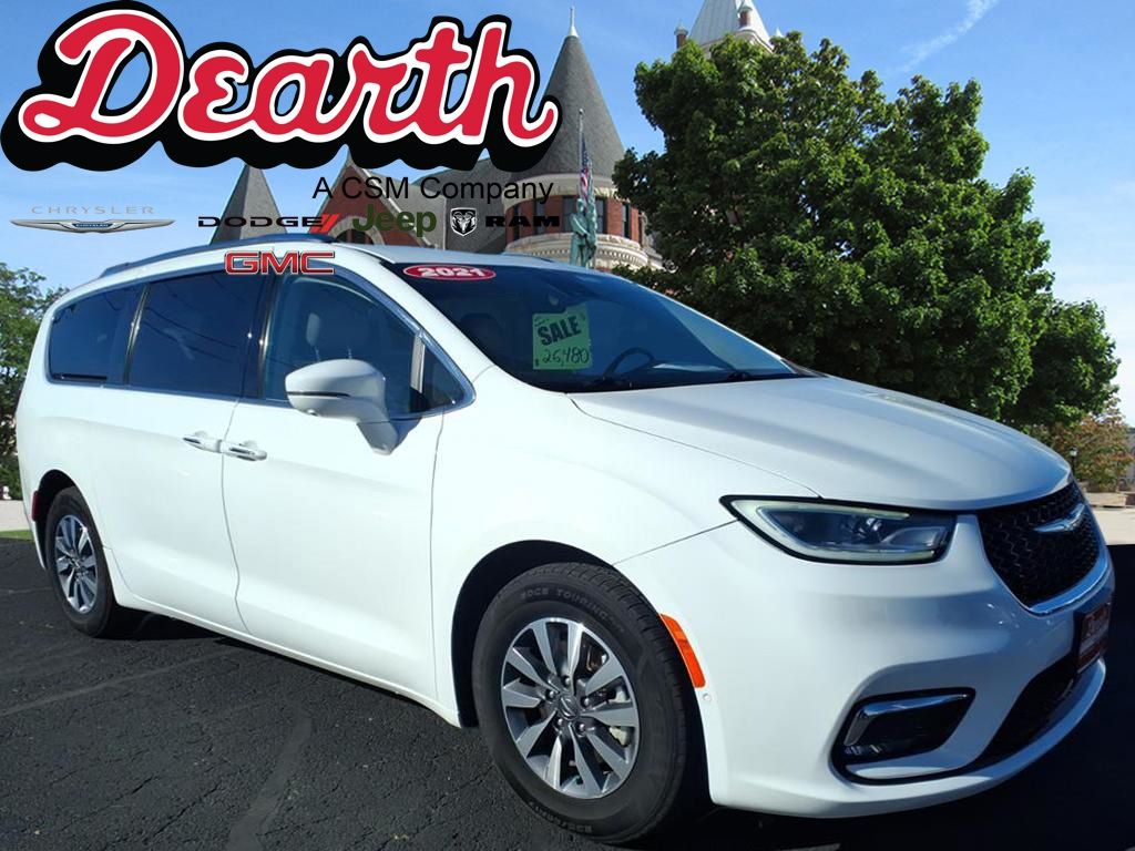 Used 2021 Chrysler Pacifica Touring L Minivan - photo 1