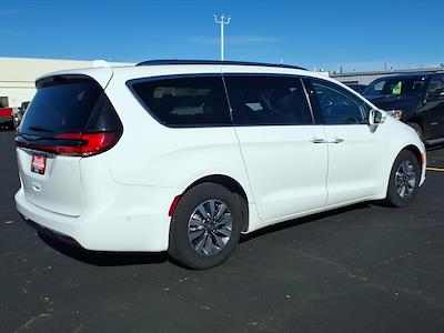 2021 Chrysler Pacifica FWD Minivan for sale #P9182 - photo 2
