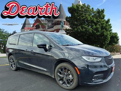 2023 Chrysler Pacifica AWD Minivan for sale #P9208 - photo 1