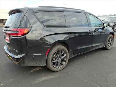 2023 Chrysler Pacifica AWD Minivan for sale #P9208 - photo 2