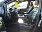 Used 2024 Chrysler Pacifica Select Minivan for sale #P9256 - photo 4