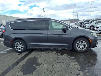 Used 2022 Chrysler Pacifica Touring L Minivan for sale #P9271 - photo 2