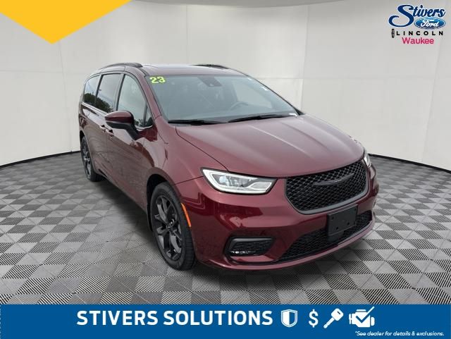 Used 2023 Chrysler Pacifica - photo 5