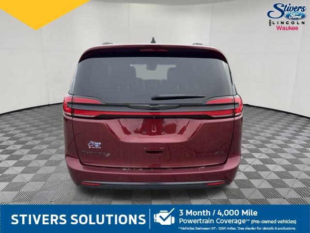 Used 2023 Chrysler Pacifica - photo 9
