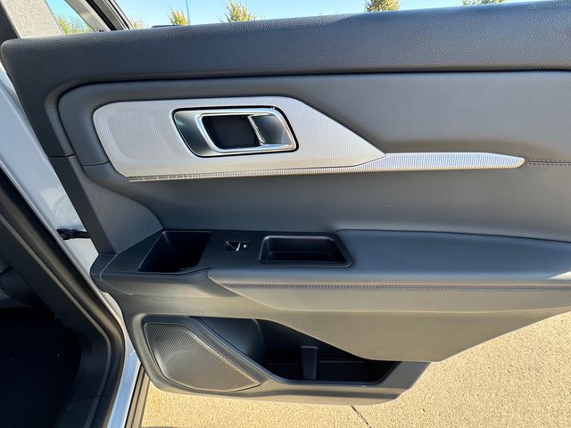 New 2026 Ford Explorer - photo 17