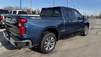 Used 2022 Chevrolet Silverado 1500 LT Crew Cab for sale #K52990A - photo 2