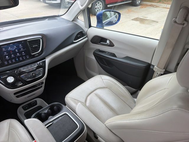 Used 2019 Chrysler Pacifica - photo 23