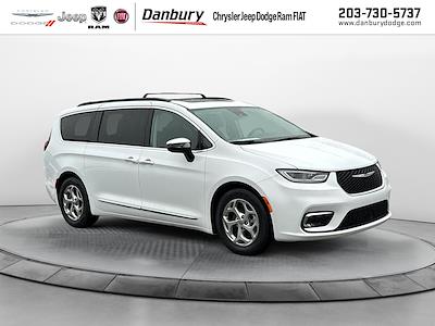 Used 2023 Chrysler Pacifica Limited FWD Minivan for sale #D6314 - photo 1