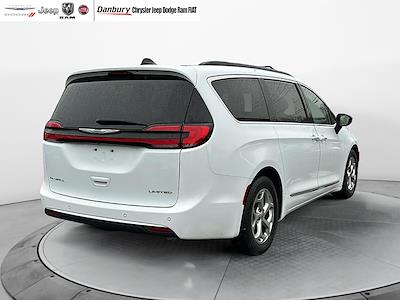 Used 2023 Chrysler Pacifica Limited FWD Minivan for sale #D6314 - photo 2