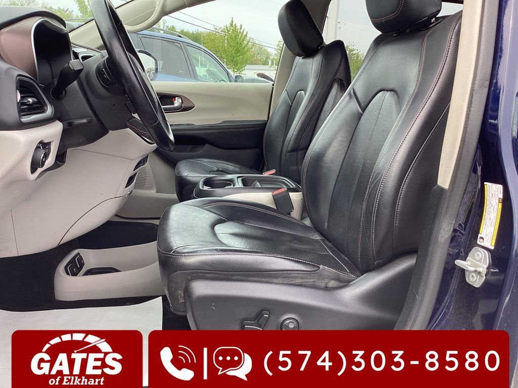 Used 2018 Chrysler Pacifica - photo 16