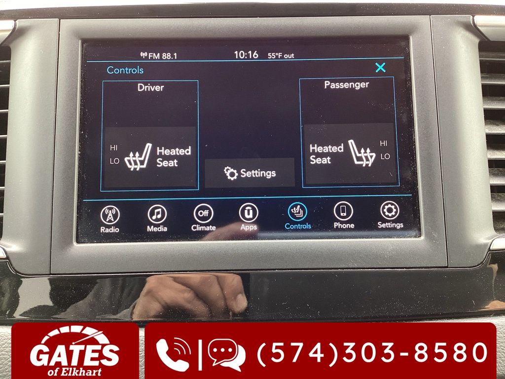Used 2018 Chrysler Pacifica - photo 24